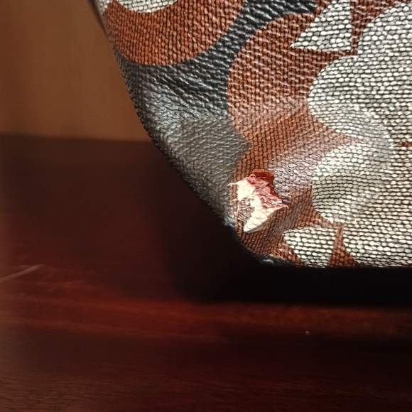 Kate Spade Flower Monogram Sutton Large Tote - Picture 5 of 6